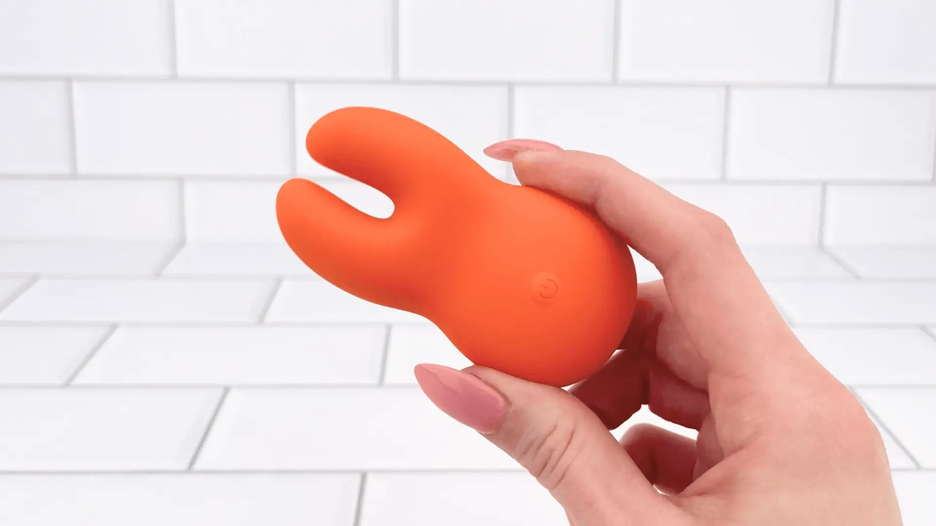 Clit-Encasing Vibrator - Use Both Ends! - Image 2