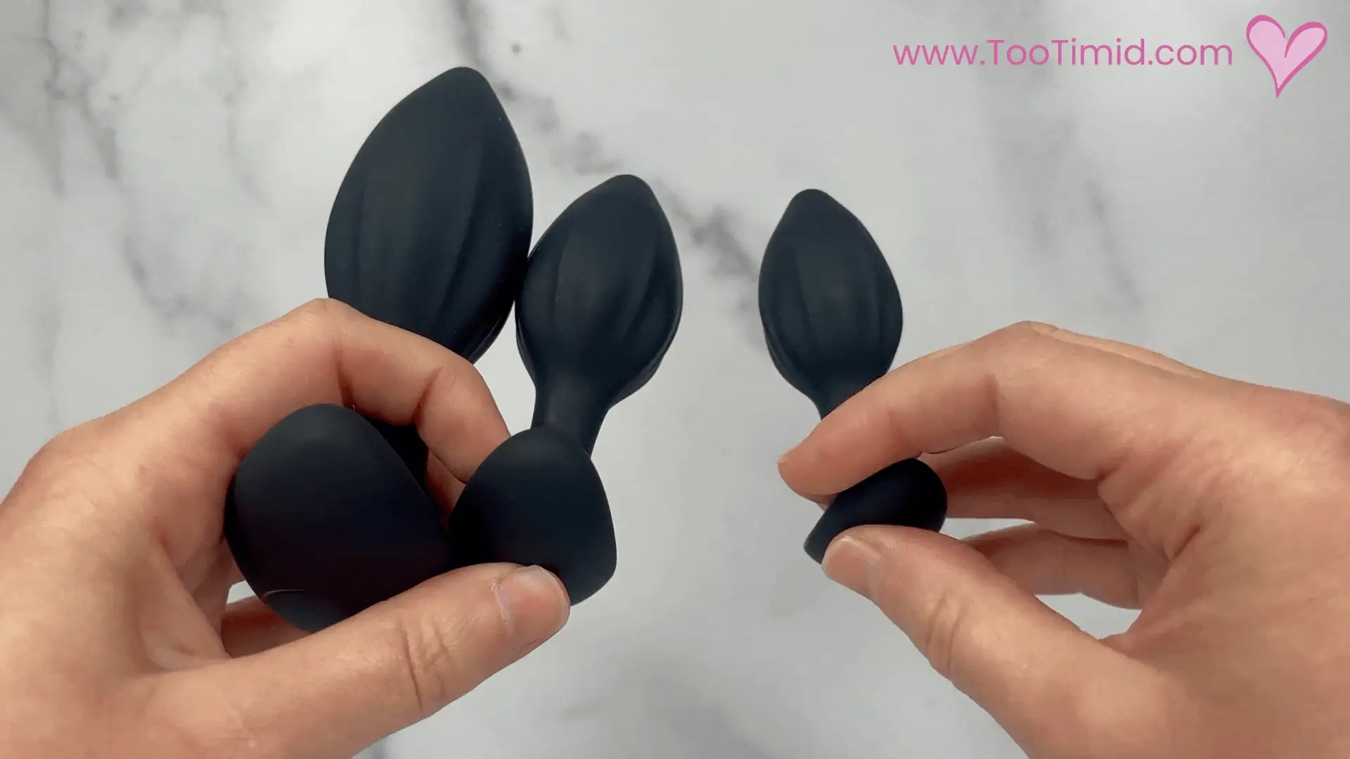 Desire Me Silicone Anal Plug Set - The Large Plug Vibrates! - Image 4