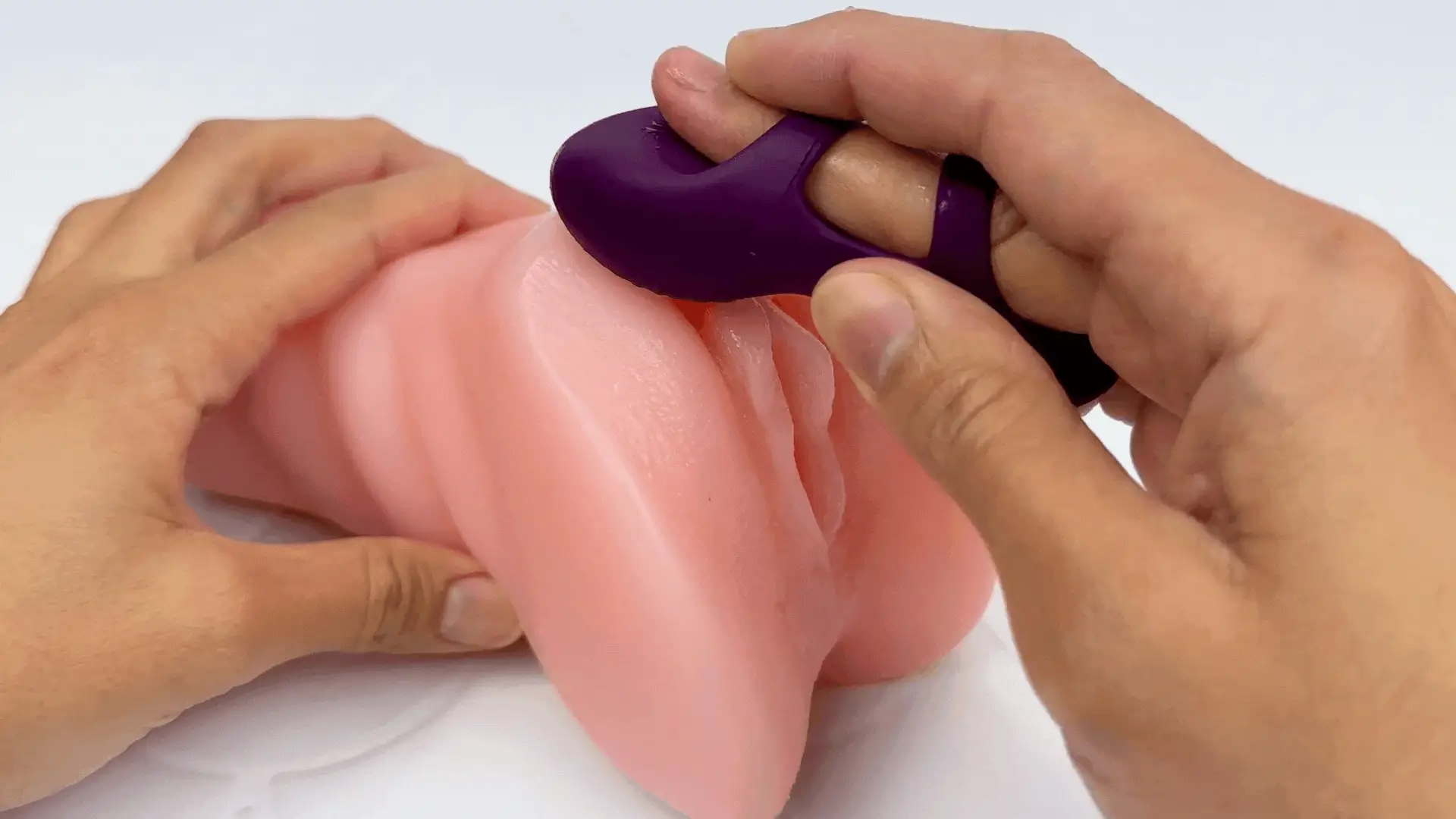 Ultra Discreet & Quiet Rechargeable Finger Vibe - Image 3